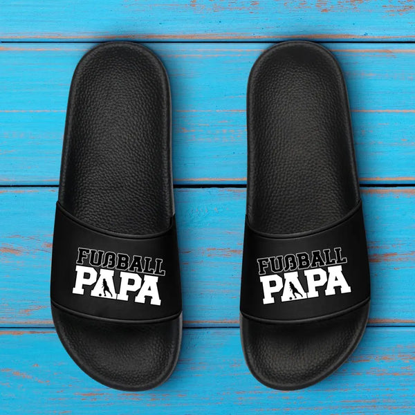 Fußball Papa - Personalisierte Badeschlappen für Papa in schwarz