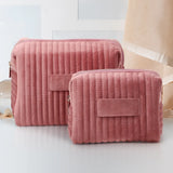 Samtkosmetiktasche mit eigenem Namen Größenvergleich personalisiert bedruckt von Love & Faith