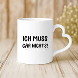 Weiße Tasse mit Herzhenkel und personalisiertem Namen – romantische Geschenkidee von Love & Faith