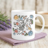 Weiße Tasse mit personalisiertem Spruch und Namen – individuelle Geschenkidee von Love & Faith