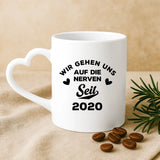 Weiße Tasse mit Herzhenkel und personalisiertem Namen – romantische Geschenkidee von Love & Faith