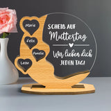Personalisierter, herzförmiger Holzaufsteller mit 4 Namen und Spruch für Muttertag von Love & Faith