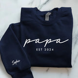navyblauer Pullover personalisierbar Papa Slogan mit Kindernamen - gefertigt von Love & Faith