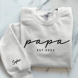 Weißer Pullover für Papa mit Kindernamen personalisiert von Love & Faith