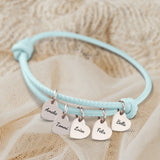 mint Lederarmband mit Gravur von silber Herzanhängern personalisierte Geschenkidee von Love & Faith
