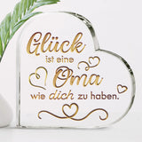 Personalisierbares 15x15cm Acrylherz mit Glück ist es eine Oma wie dich zu haben von Love & Faith