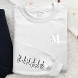 Weißer Sweater für Mama mit Kindernamen personalisierte Geschenkidee zum Muttertag von Love & Faith