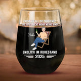Witziger Weintumbler mit personalisiertem Spruch für Rentner zum Ruhestand von Love & Faith