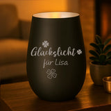 Schwarz-silbernes Windlicht mit personalisierter "Glückslicht" Gravur mit Namen gefertigt von Love & Faith