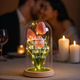 Ewige Tulpe "Scheiß auf Valentinstag" in der Glaskuppel mit LED Licht personalisiert als Geschenk für Partner zum Anti-Valentinstag von Love & Faith