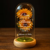 Ewige Sonnenblume "Oma" in der Glaskuppel mit LED Licht personalisiert als Geschenk für Oma von Love & Faith