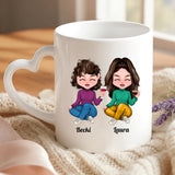 Weiße Tasse mit Herzhenkel und personalisiertem Namen – romantische Geschenkidee von Love & Faith
