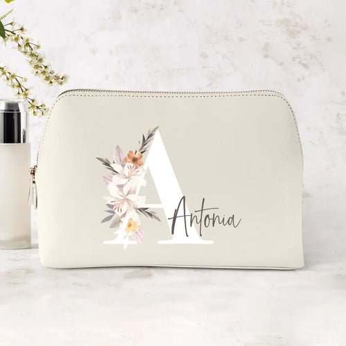 elfenbein PU Kosmetiktasche 3 Liter groß mit Initiale und Name personalisiert von Love & Faith