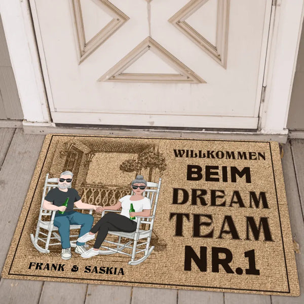 Willkommen beim Dream Team Fußmatte 70x50cm mit witzigem Spruch personalisiert gefertigt von Love & Faith