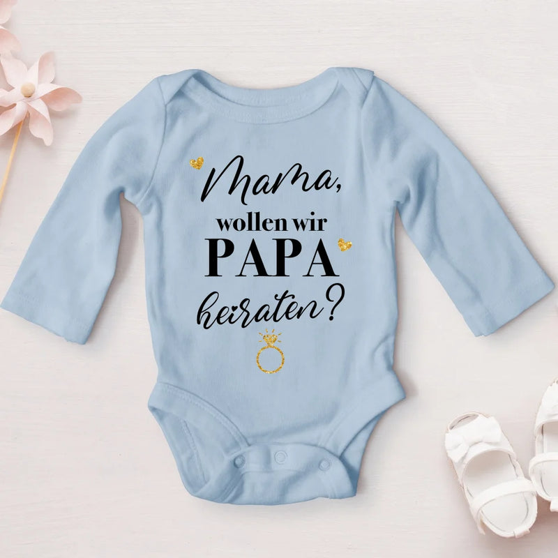 himmelblauer Langarm-Babybody personalisierbar - gefertigt von Love & Faith
