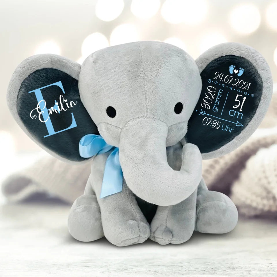 grauer Kuschelelefant mit blauer Scheife zur Geburt mit Namen und Geburtsdaten vom Baby personalisiert mit Love & Faith