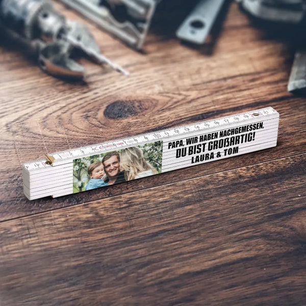 weißer 2m Zollstock mit eigenem Foto und Namen personalisiert von Love & Faith