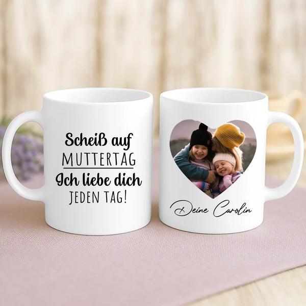 Weiße Tasse mit personalisiertem Spruch und Namen – individuelle Geschenkidee von Love & Faith