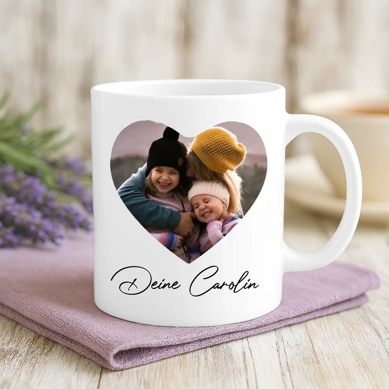 Weiße Tasse mit personalisiertem Spruch und Namen – individuelle Geschenkidee von Love & Faith