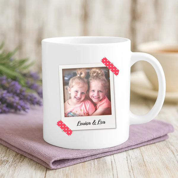 Weiße Tasse mit personalisiertem Spruch und Namen – individuelle Geschenkidee von Love & Faith