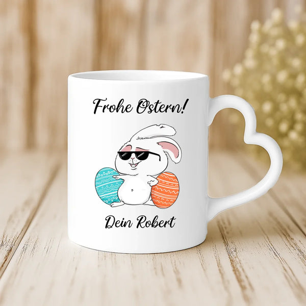 Weiße Tasse mit Herzhenkel und personalisiertem Namen – romantische Geschenkidee von Love & Faith