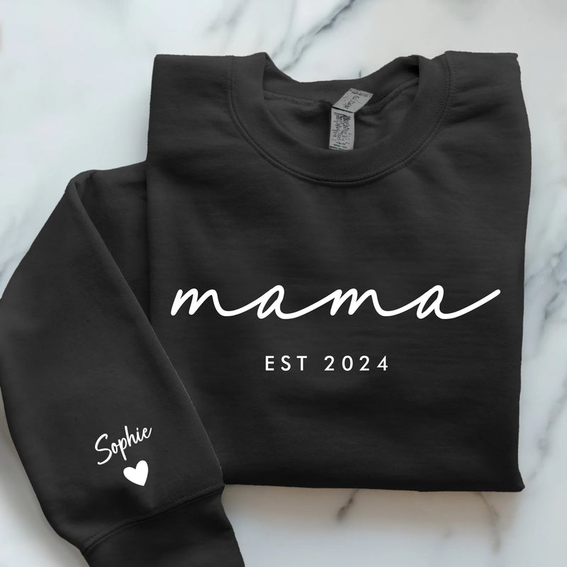 schwarzer Pullover personalisierbar Mama Slogan mit Kindernamen - gefertigt von Love & Faith