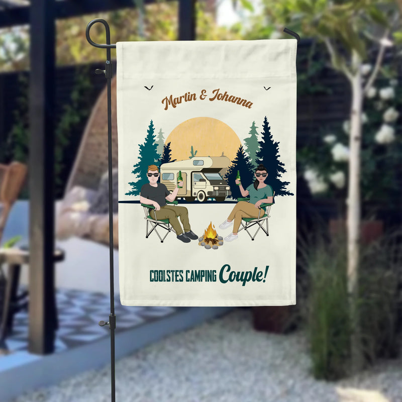 Camping Couple - Paar-Gartenflagge