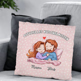 Offizielles Kuschelkissen 40x40cm personalisiert mit Pärchen-Illustration gefertigt. von Love & Faith 