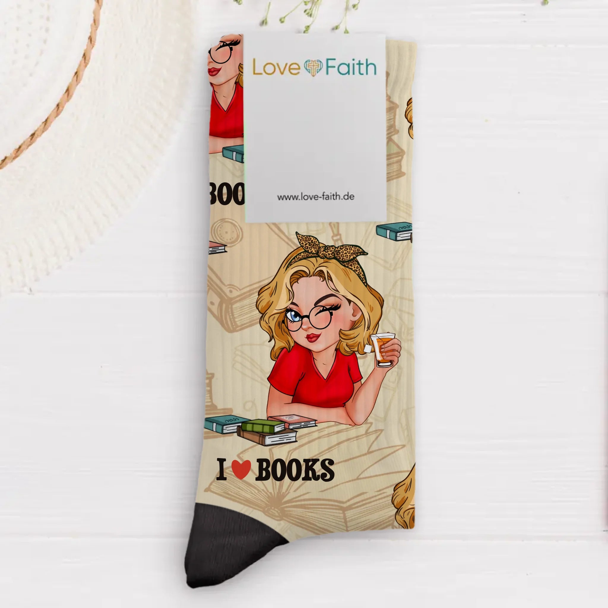 Offizielle Lesesocken mit personalisierter Frau und "I love Books"-Spruch Größe 35-38 gedruckt von Love & Faith