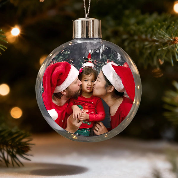 Personalisierte Christbaumkugel mit Fotoupload für Weihnachten von Love & Faith