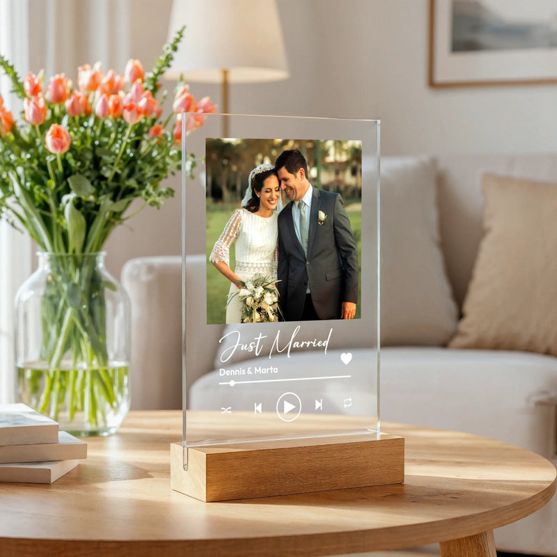 Foto Acrylaufsteller auf Holzsockel mit eigenem Design gestalten von Love & Faith