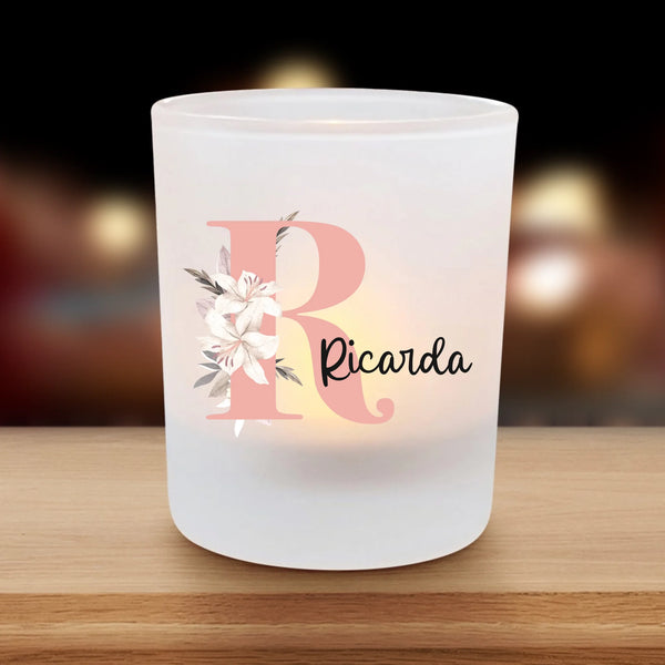 Personalisierter Teelichthalter für dich und deine Liebsten mit Initiale und Name von Love & Faith