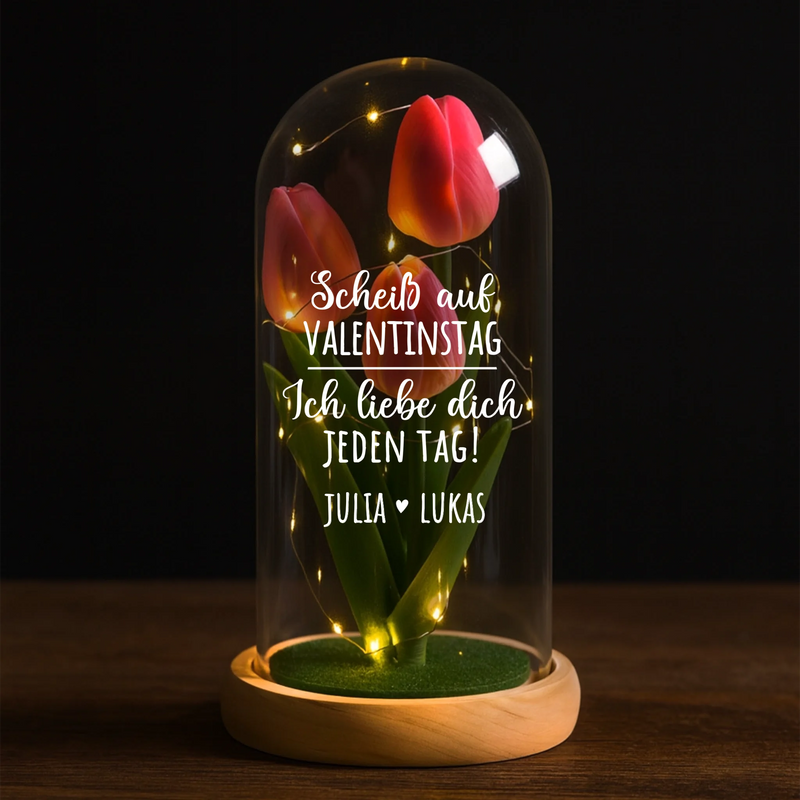 Ewige Tulpe "Scheiß auf Valentinstag" in der Glaskuppel mit LED Licht personalisiert als Geschenk für Partner zum Anti-Valentinstag von Love & Faith