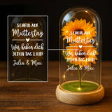 Ewige Sonnenblume "Zum Muttertag" in der Glaskuppel mit LED Licht personalisiert als Geschenk für Mama von Love & Faith