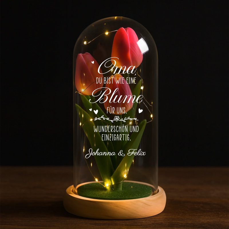 Ewige Tulpe "Oma" in der Glaskuppel mit LED Licht personalisiert als Geschenk für Oma von Love & Faith