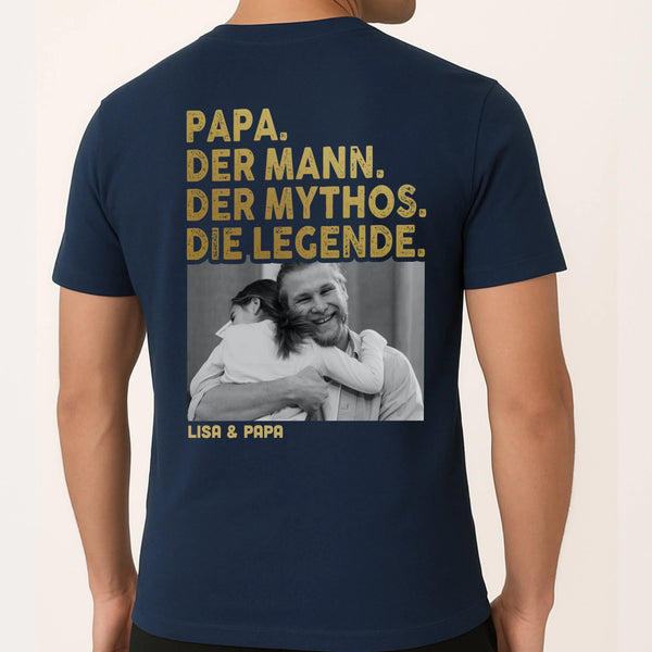 Blaues T-Shirt mit Backprint für Papa mit Spruch und eigenem Foto personalisieren mit Love & Faith