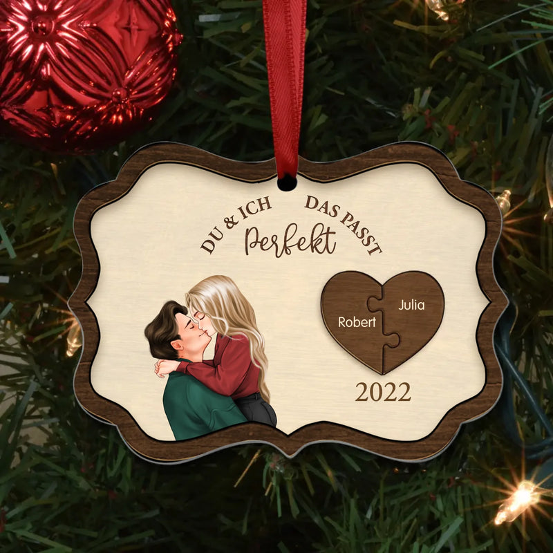Du. Ich. Passt. - Weihnachtsbaumschmuck mit Namen und Illustration für Paare