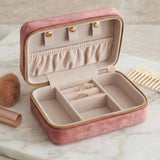 Schmucketui-anlegen--Rose-Quarz-04