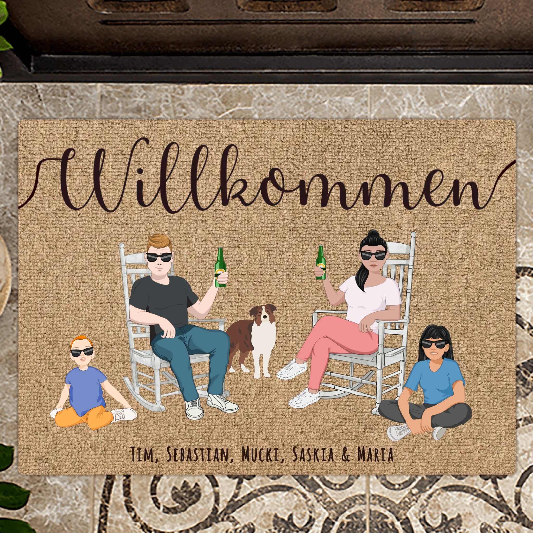 Personalisierte Fussmatte 70x50cm Willkommen mit Namen und Familienillustration mit Haustier von Love & Faith