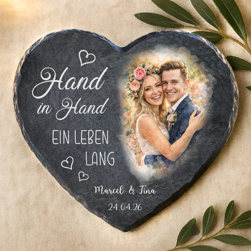 Personalisiertes Schieferherz für Paare zur Hochzeit Hand in Hand – Motiv 2