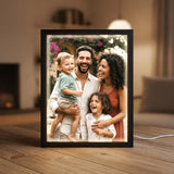 Personalisierte Lightbox mit Familienfoto und Cartoon oder Aquarell-Effekt Cartoon Love – Motiv 3