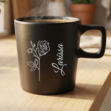Personalisierte Tasse mit Namen und Geburtsblume – Deine Blume