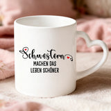 Weiße Tasse mit Herzhenkel und personalisiertem Namen – romantische Geschenkidee von Love & Faith