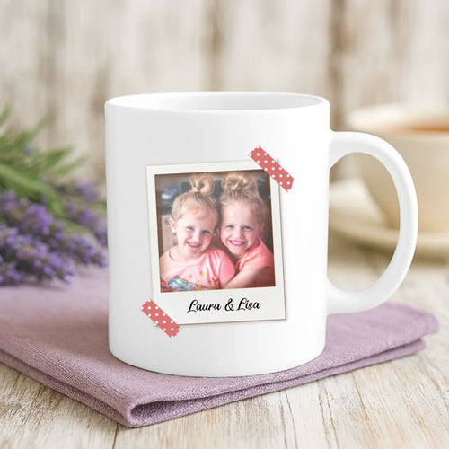 Weiße Tasse mit personalisiertem Spruch und Namen – individuelle Geschenkidee von Love & Faith