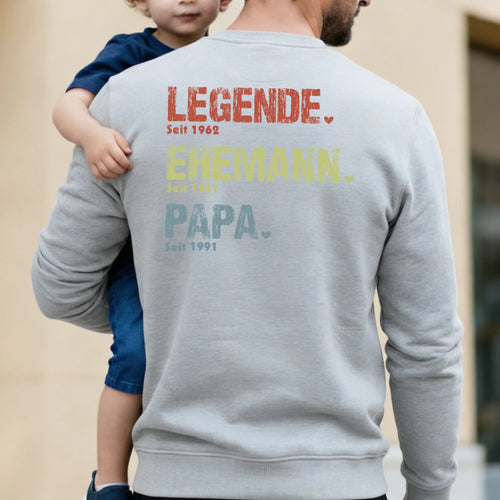 freepik__img1-mache-den-sweater-hellgrau-wie-in-referenzfot__80516