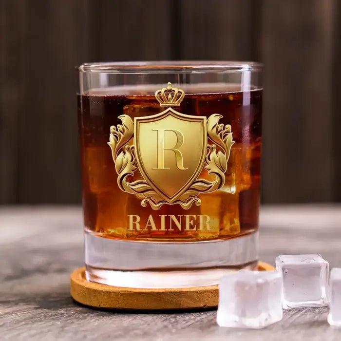 Personalisiertes Whiskeyglas mit Emblem